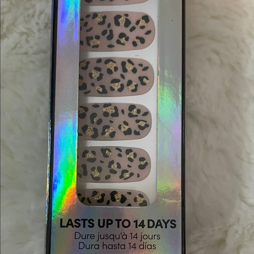 Dashing Diva Gloss Gel Nail Strips - Leopard Print - Picture 4 of 4